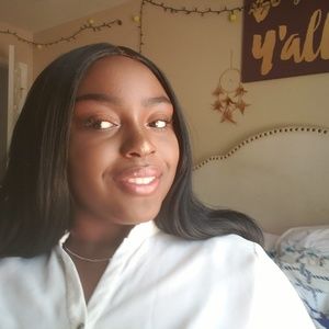 Meet your Posher, Adaisha